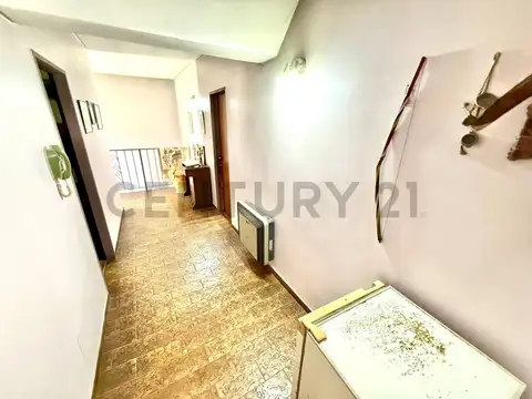 Casa 5 ambientes con 4 baños