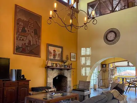 Casa en Venta en La Carolina, USD 305.000