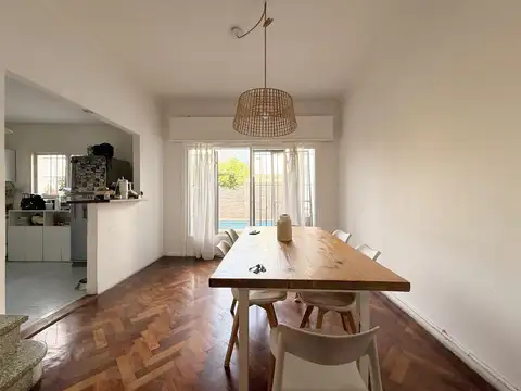 Casa 5 ambientes con 1 baño