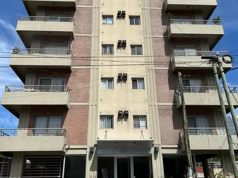Departamento Piso 4 ambientes en 2 plantas con 2 cocheras en venta - Quilmes centro