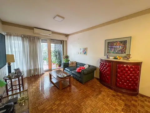 Tres ambientes + Balcón terraza. Orientación Norte TODO LUZ