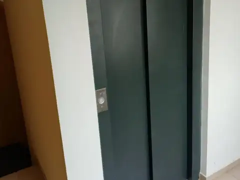 Departamento en Alquiler en Bernal Oeste, $ 520.000