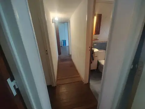 CASA EN VENTA 3 DORMITORIOS EN BARRIO MONASTERIO