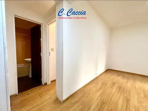 Paraguay 1200, Piso 2