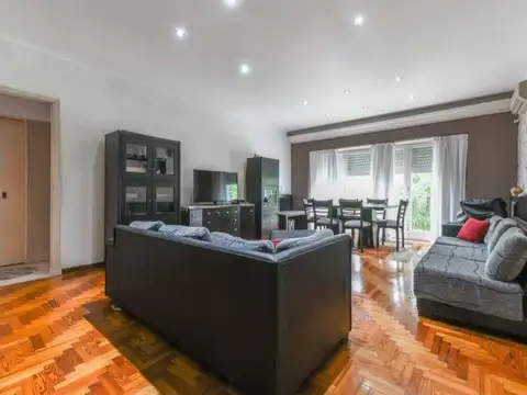Depto Tipo Casa en Venta 40 años