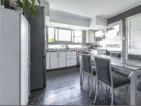 Depto Tipo Casa en Venta 40 años