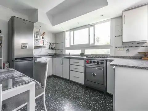 Depto Tipo Casa 4 ambientes con 2 baños
