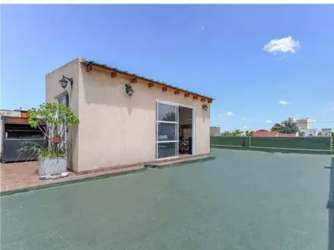 Depto Tipo Casa en Venta en Piñeyro, USD 139.000