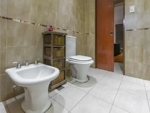 Depto Tipo Casa 4 ambientes con 2 baños