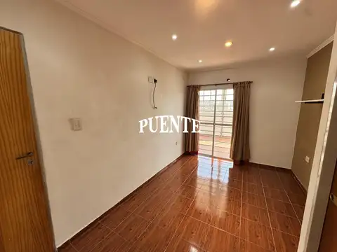 Depto Tipo Casa en Alquiler con 1 cocheras