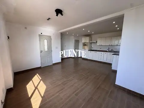 Depto Tipo Casa en Alquiler de 2 dormitorios