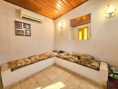 Casa 4 ambientes con 1 baño