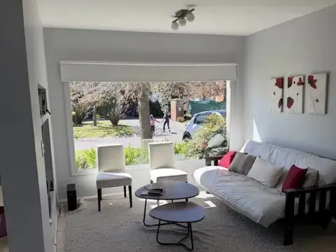 Casa en Alquiler Temporal en Pilar del Este - Santa Guadalupe, USD 3.500