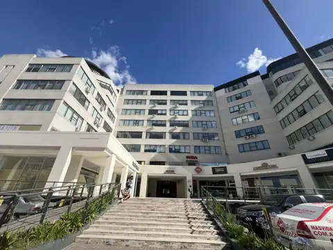 INVERSORES !!! Local comercial     paquete de cocheras EN VENTA en  Av. del Puerto 215, Nordelta