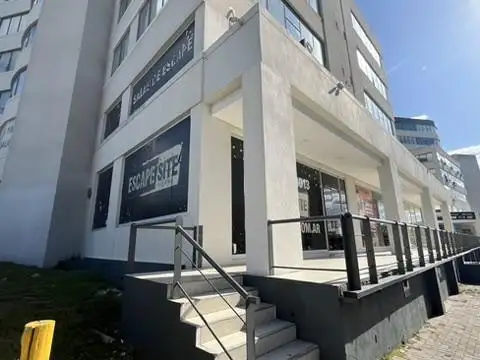 INVERSORES   Local comercial    paquete de cocheras EN VENTA en  Av. del Puerto 215, Nordelta