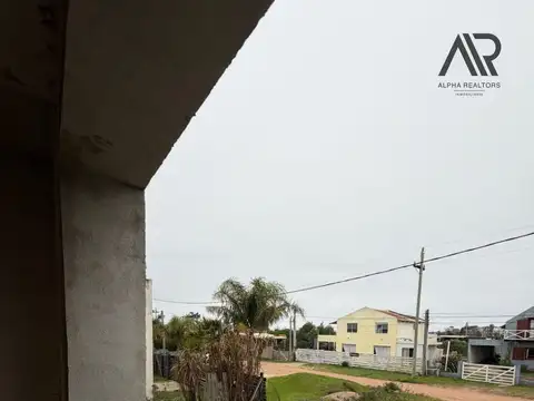 Casa en venta c/ cochera en Balneario Buenos Aires