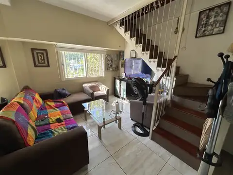 Depto Tipo Casa en Venta de 3 dormitorios