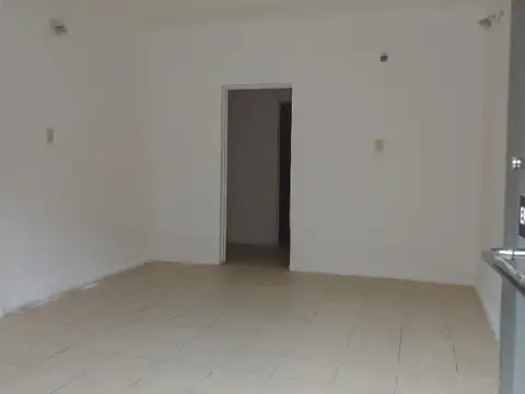 LOCAL COMERCIAL CON BAÑO