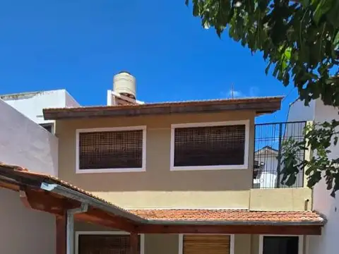 Depto Tipo Casa en Venta de 4 ambientes