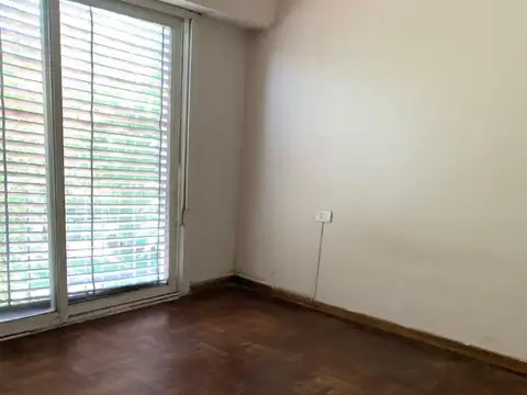 Departamento en Venta en Los Hornos, USD 76.000