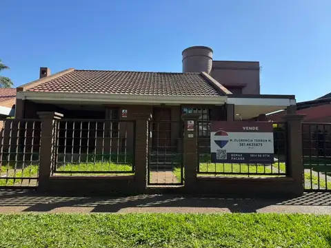 VENTA CASA 3 DORMITORIOS -AV. ADOLFO DE LA VEGA 50
