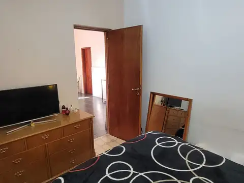 CASA 3 AMBIENTES APTO CREDITO CON GRAN FONDO LIBRE