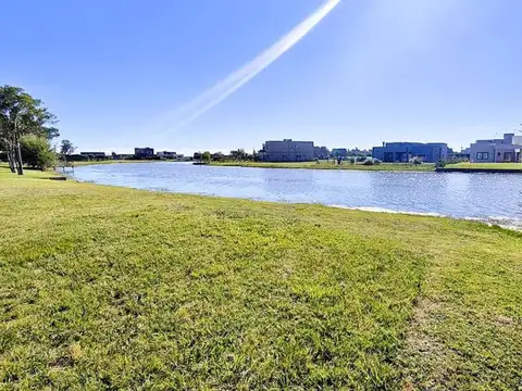 VENTA LOTE A LAGUNA BARRIO SAN LUCAS SAN VICENTE