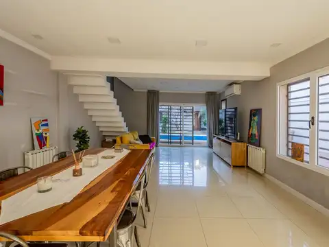 VENTA - PH MULTIFAMILIAR C/ PILETA - TAPIALES