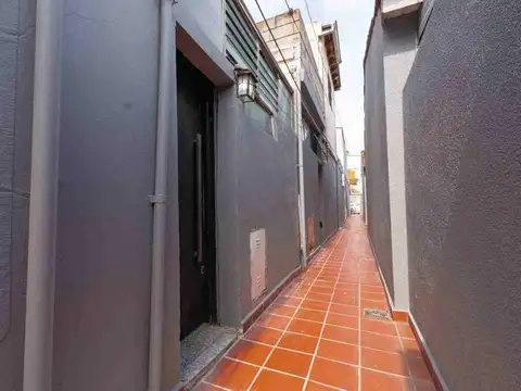 Depto Tipo Casa en Venta en Ramos Mejia Sur, USD 59.900