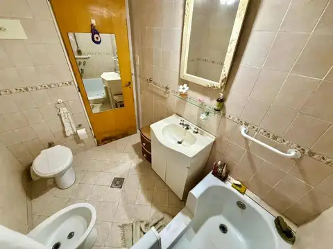 VENTA PH 3 AMBIENTES CON PATIO PROPIO Y LAVADERO SIN EXPENSAS
