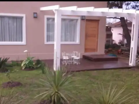 Casa en venta - 1 Dormitorio 1 Baño - Ostende