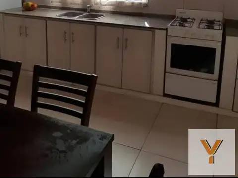 Casa 2 ambientes con 1 baño