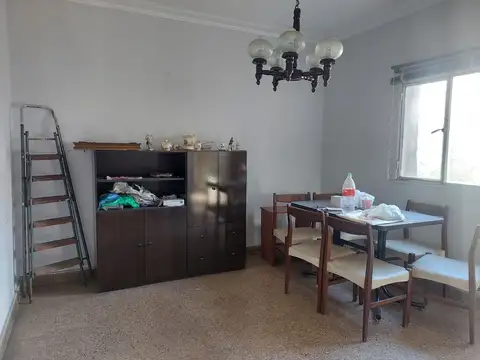 Casa 2 ambientes a remodelar con terraza propia