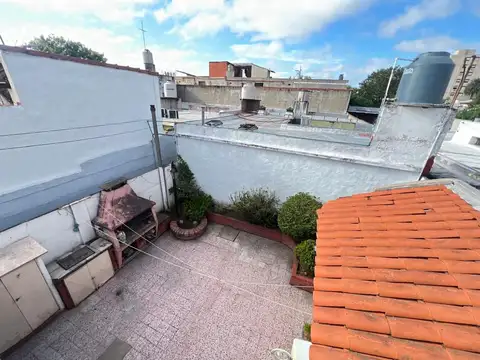 Depto Tipo Casa 5 ambientes con 1 baño