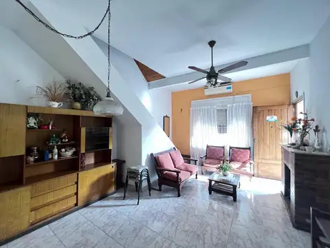 Depto Tipo Casa en Venta de 5 ambientes