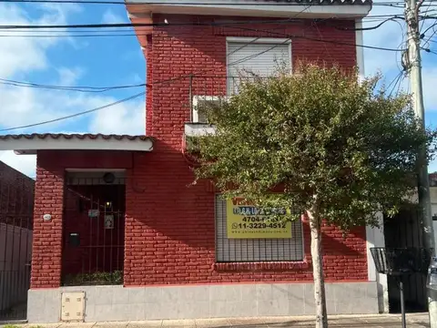 VENTA PH 4 AMBIENTES CIUDADELA - ENTRADA INDEPENDIENTE