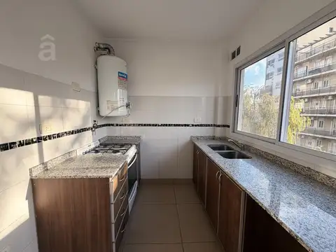 General Paz al 2400  entre Boulevard  Ballester y Buenos Aires