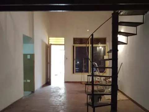Vendo Casa 3 dormitorios, patio, sobre asfalto.1