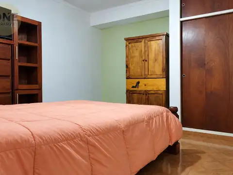 Depto Tipo Casa en Venta con 1 cocheras