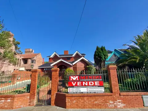 Chalet, Barrio San Rafael con amplio parque y 4 dormitorios