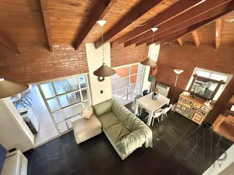 Casa en Venta con 4 cocheras