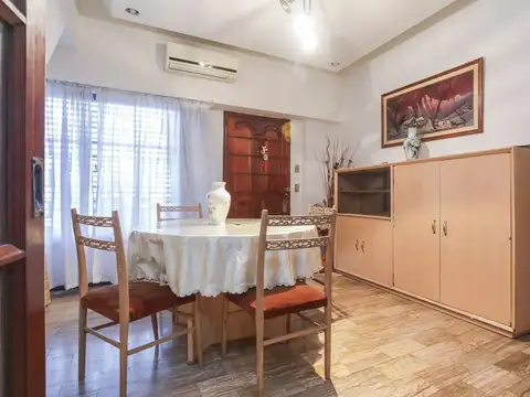 Depto Tipo Casa en Venta de 6 ambientes
