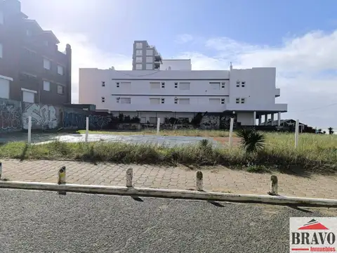 Terreno en Venta 27  mts Frente