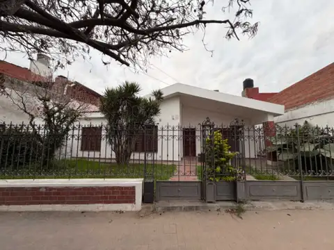 Venta casa en calle rioja 429