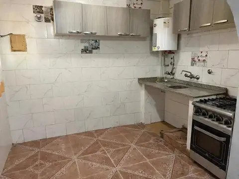 Venta 3 amb. tipo PH c/jardin/cochera en Flores