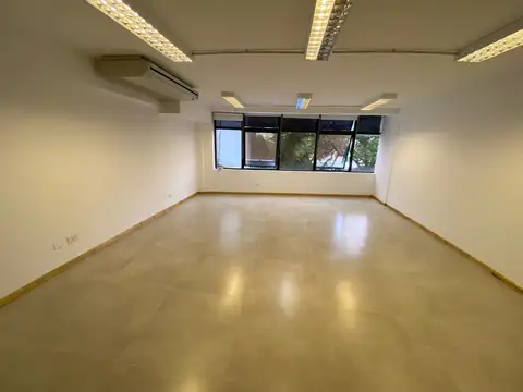 Oficina en Alquiler al Sur