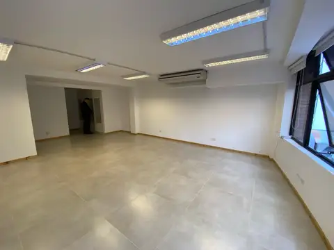 Oficina en Alquiler 25 años