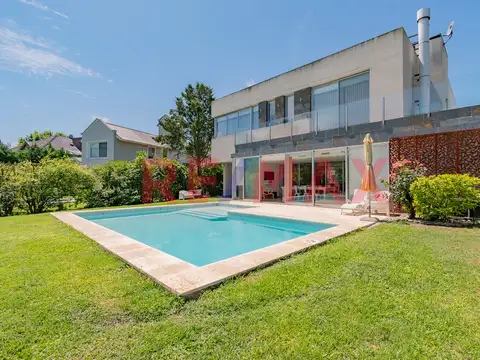 VENTA CASA 5 DORM - CLUB PRIVADO EL OMBU EZEIZA