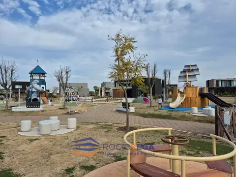 Terreno en Venta 31  mts Fondo