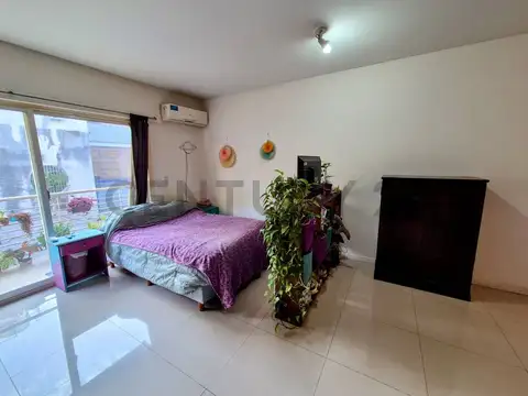 Defensa 1400, Piso 3